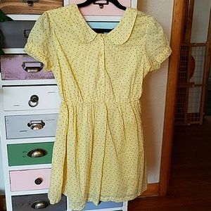 Vintage inspired yellow dress.